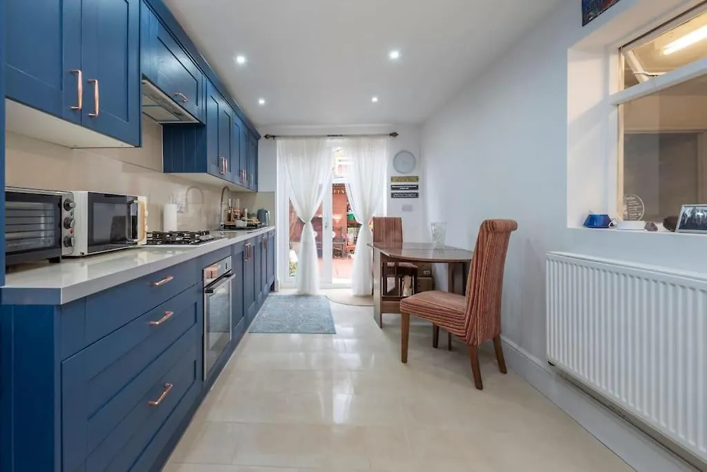 Stunning 3-Bed House Lägenhet London 0*,  Storbritannien