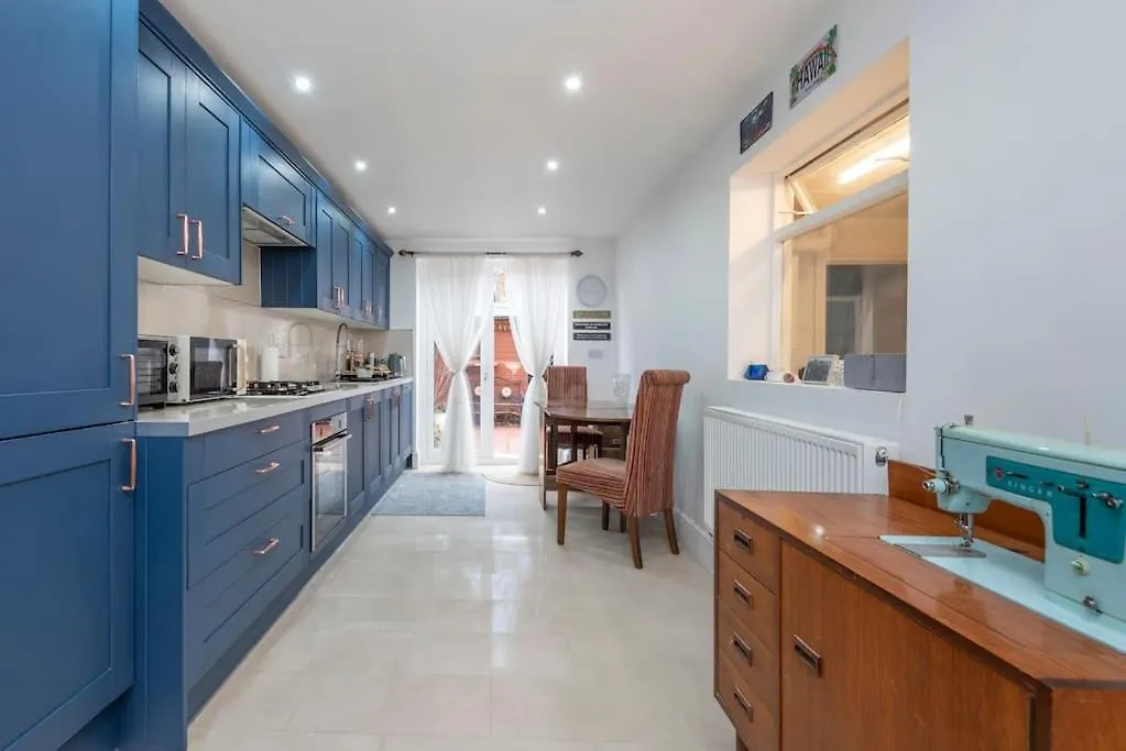 Stunning 3-Bed House Lägenhet London Storbritannien